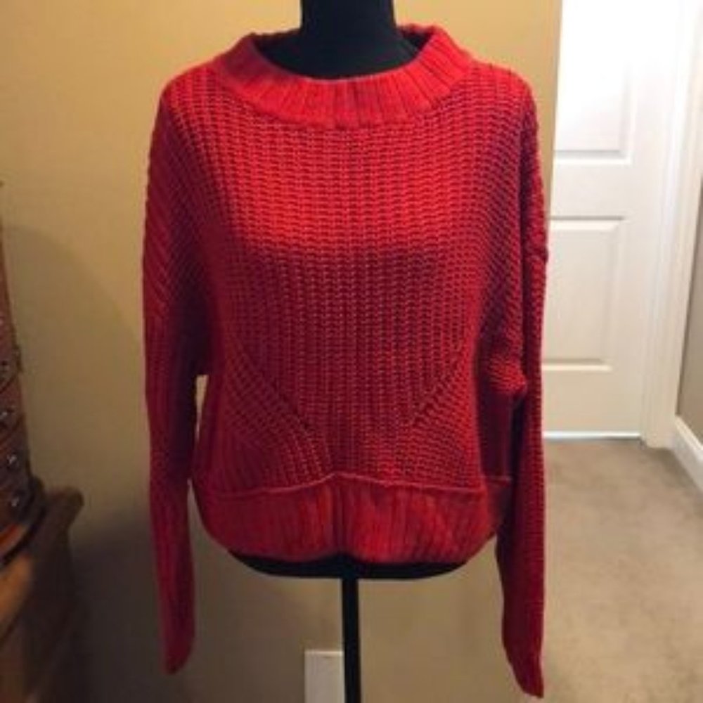 Moon & Madison Cropped Sweater